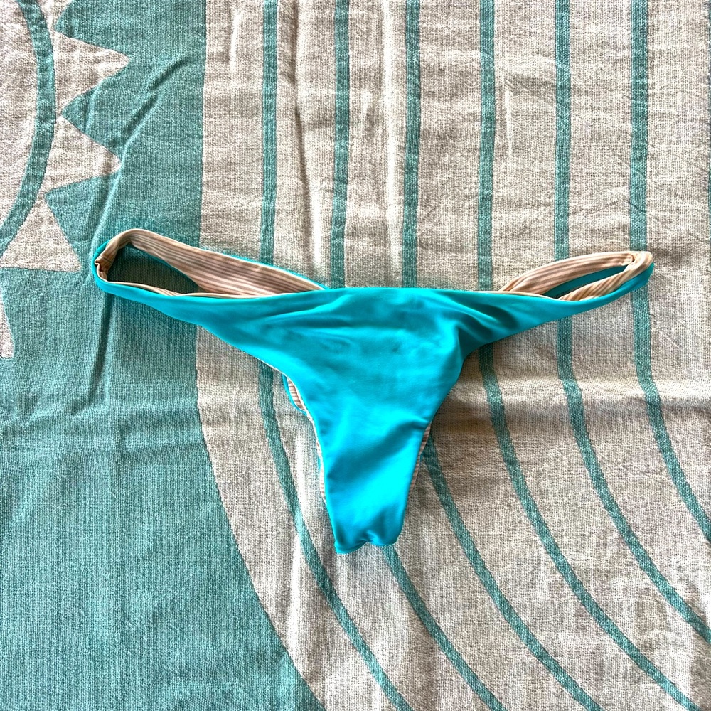ACACIA SWIMWEAR low rise bottom (Med)